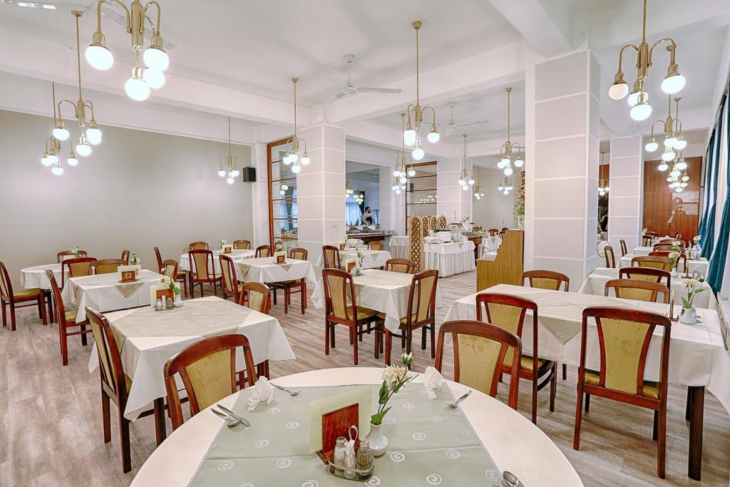 Ensana Jalta Hotel Piest'any Ngoại thất bức ảnh